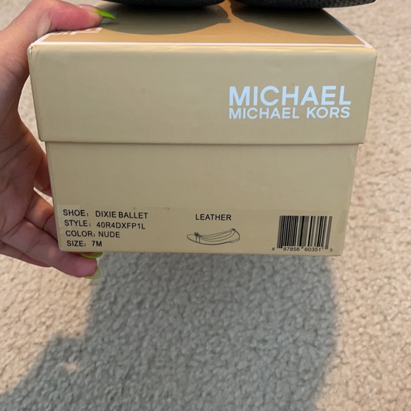 Michael Kors flats size 7 nude/black - Picture 5 of 5